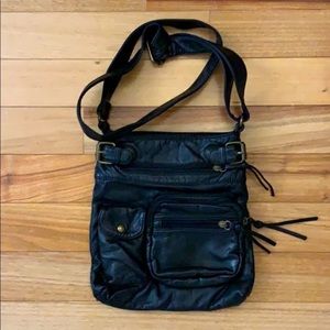 black crossbody travel purse